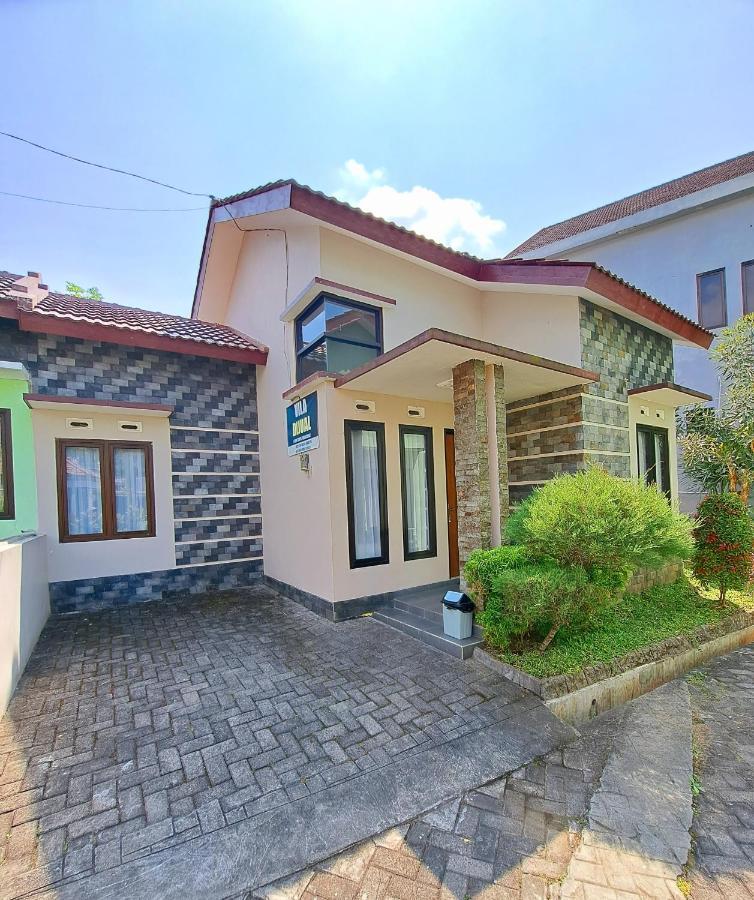 Villa Petit Tour Batu  Εξωτερικό φωτογραφία